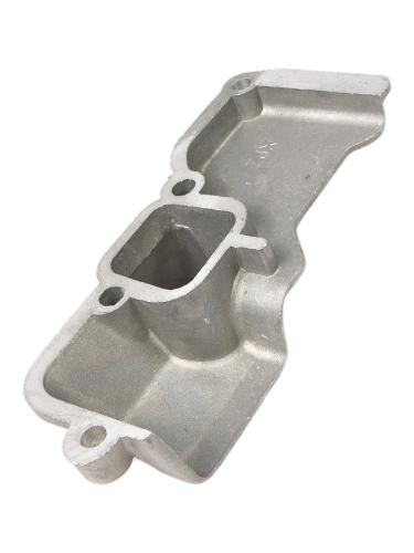 Коллектор впускной  ДЭГ3300 без отверстия для трубки вентиляции картера  2