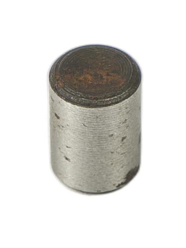 Ось ролика d9*12,7мм, прижимного для сварки  2